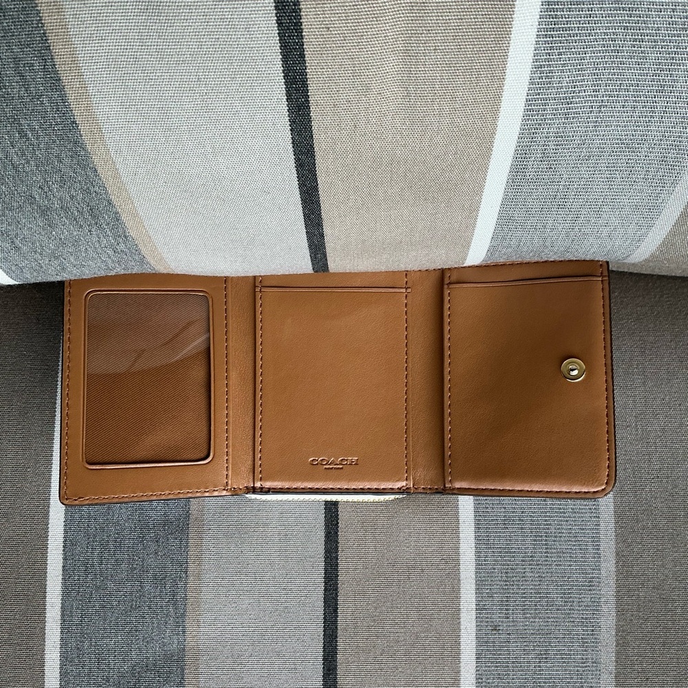 Coach Small Trifold Wallet With Dandelion Floral Print - Picture 6 of 14